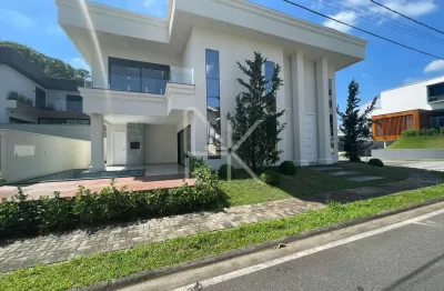 Quinte essence - viva o requinte neoclássico no quinte essence - casa de esquina com 3 suítes, 234m² privativos e lazer completo