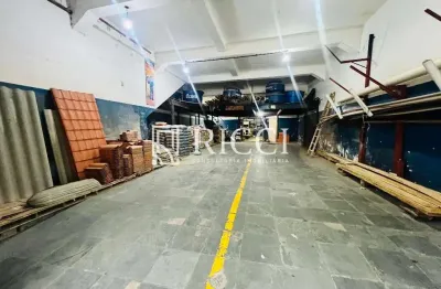 Prédio com 4 salas à venda no Centro, Santos 