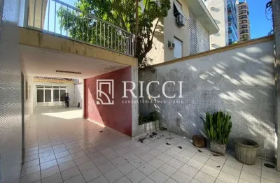 Casa com 3 quartos à venda no Embaré, Santos 