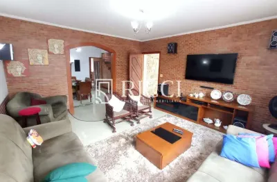 Comprar casa a 2 quadras da praia, 3 dormitórios sendo 1 suíte !!!
