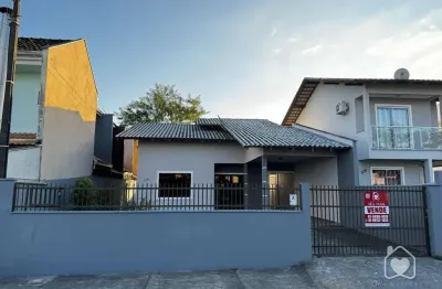Casa com 2 quartos à venda na Rua Maria Santa Correa, 346, Vila Nova, Joinville