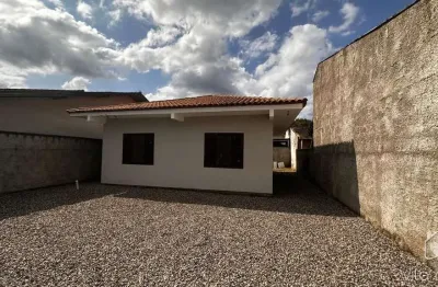 Casa com 3 quartos para alugar na Rua Ângelo Buzzi, 158, Zona Industrial, Joinville