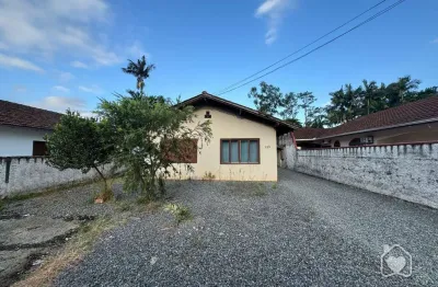 Casa com 3 quartos à venda na Rua Quinze de Novembro, 18608, Vila Nova, Joinville