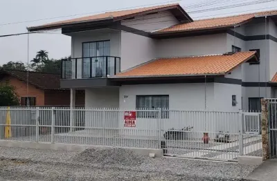 Casa com 4 quartos para alugar na Rua Humorista Ari Leite, 391, Vila Nova, Joinville