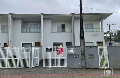 Casa com 2 quartos para alugar na Rua Heinzi Zietz, 100, Vila Nova, Joinville