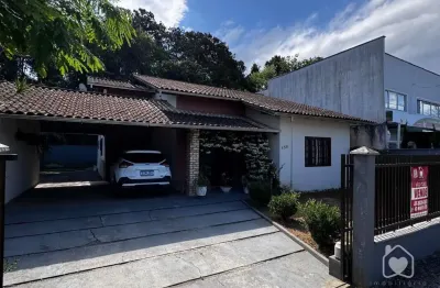 Casa com 3 quartos à venda na Rua Quinze de Novembro, 61203, Vila Nova, Joinville