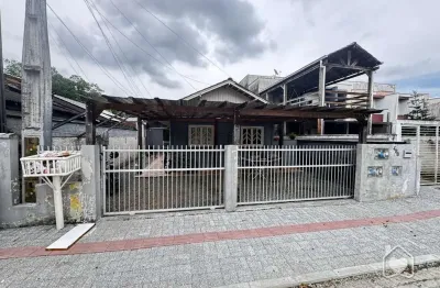 Casa com 4 quartos à venda na Rua Quinze de Novembro, 10877, Vila Nova, Joinville