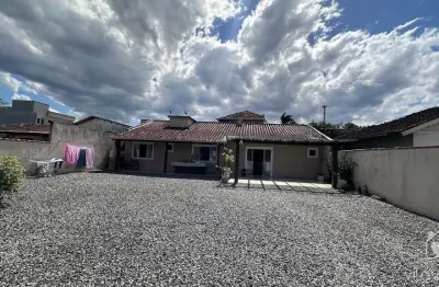 Casa com 2 quartos à venda na Rua Marquês de Maricá, 258963, Vila Nova, Joinville