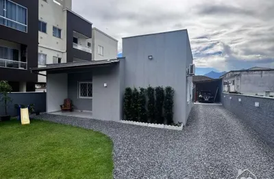 Casa com 2 quartos à venda na Rua Quinze de Novembro, 99605, Vila Nova, Joinville