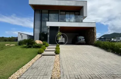 Casa em condomínio fechado com 4 quartos à venda em Pedra Branca, Palhoça 