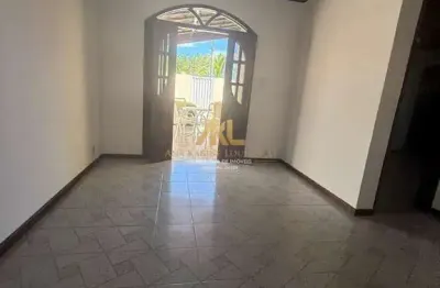 Casa em condomínio fechado com 3 quartos à venda na avenida tiradentes, 2, abrantes, camaçari por r$ 600.000