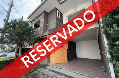 Sobrado à venda em condomínio, pinheirinho, curitiba - pr