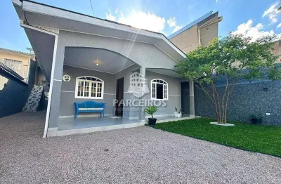 Casa com 3 quartos à venda na travessa cláudio tyszka, sítio cercado, curitiba, 211 m2 por r$ 690.000