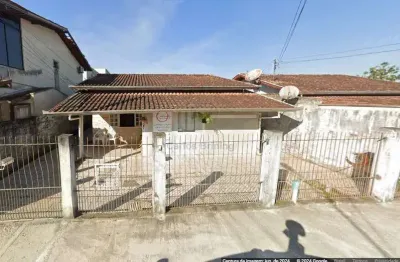 *2 casas a venda no mesmo terreno - cidade nova - itajaí - sc*