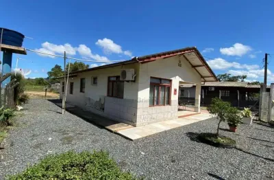*casa semi-mobiliada para locação anual com 2 quartos - bairro boa vista - ilhota - sc*