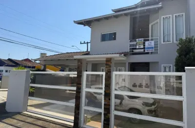 Casa geminada de esquina – bairro joão costa / zona sul de joinville