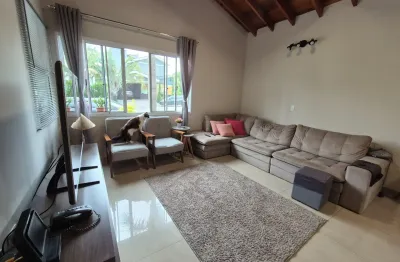 Casa térrea em condomínio fechado com segurança em tremembé