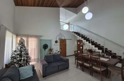 Casa de condomínio à venda, com 3 quartos, 244m²  e mezanino em Tremembé