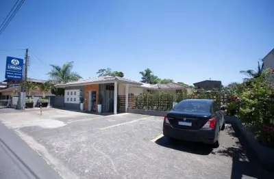 Casa comercial com 3 salas à venda na Rua Walter Marquardt, Barra do Rio Molha, Jaraguá do Sul