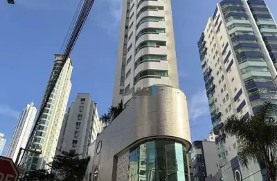 Apartamento com 3 quartos à venda na rua 3614, 10, centro, balneário camboriú por r$ 2.299.000