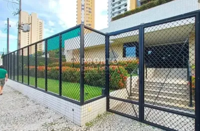 Apartamento com 1 suíte, varanda e vaga de garagem  - 44m² santana/recife