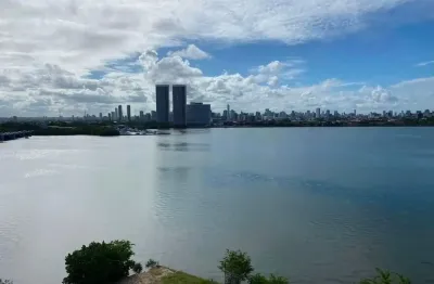 Excelente apartamento sendo 4 suítes 2 delas com closet, lazer completo, 268m² no Pina.