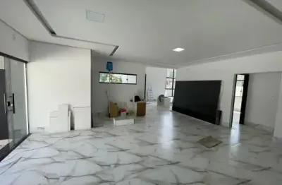 Aceito/parcelo ponta negra ii, térrea, 300m2 de area construída, 3 suítes , piscina