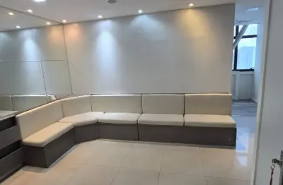 Alugo duas salas juntas no milenium, torre medical, com 67m2, semi mobiliada. andar alto