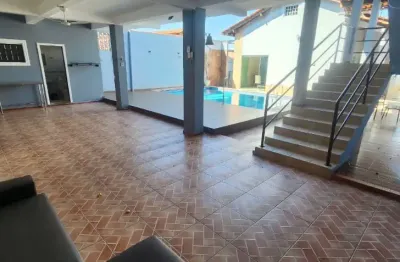 Casa no cond encontro das aguas , dom pedro, 4 suítes, piscina, climatizado, armarios, 4 vagas/garag