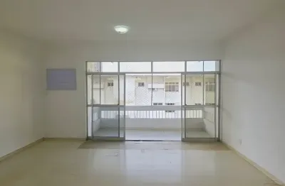 Adrianopolis. cond sao jose do rio negro, apto com 120m2, 3 quartos sendo 1 suite. 3 andar.