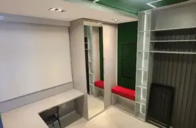 Altos da recife, 140m2, com 3 suítes climatizadas, 1 quarto de serviço , area de serviço
