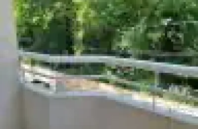 Parque 10, cond itapuã, 3 quartos sendo 1 suíte, roupeiro, split nos qiartos , 1 vaga