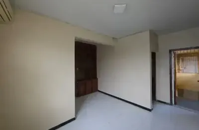 Conjunto jornalistas, em frente a fametro, 2 quartos, 2 banheiros, 1 vaga