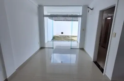 Planalto. cond. villa santorini, 3 quartos sendo 1 suite, sala para 2 ambientes e 2 vagas.