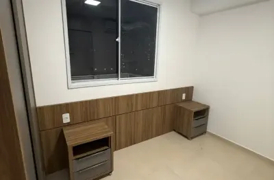 Stilo ponta negra, 2 quartos sendo 1 suíte, andar alto, novo, armarios, climatiado, 1 vaga