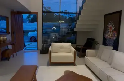 Casa luxuosa na ponta negra, totalmente mobiliada 3 suítes, sendo 1 master