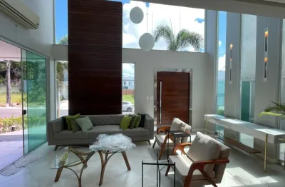 Casa duplex de alto padrão com 300m² 3 suítes amplas e climatizadas, sala espaçosa para 2