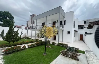 Cond. le village blanc, com 4 quartos, sendo 2 suítes, 510m2, piscina, churrasqueira