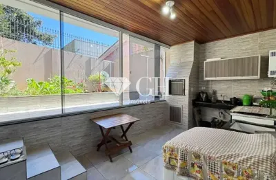 Casa com 3 quartos à venda na Rua Castro Alves, Uvaranas, Ponta Grossa