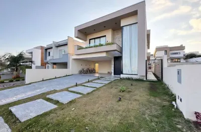 Casa de condomínio com 4 quartos, jardim carvalho - ponta grossa