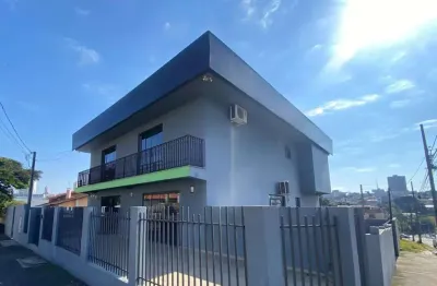 Casa comercial com 6 salas para alugar na Rua Fagundes Varela, Uvaranas, Ponta Grossa