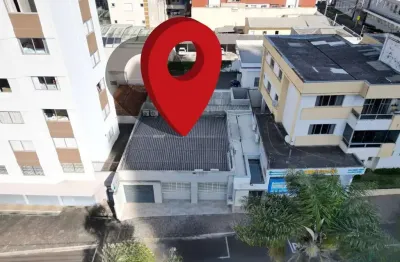 Casa comercial com 5 salas para alugar na Avenida Doutor Francisco Burzio, Centro, Ponta Grossa