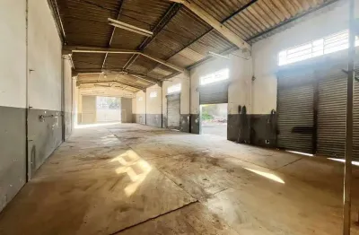 Casa comercial com 2 salas para alugar no Contorno, Ponta Grossa 
