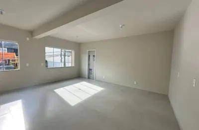 Casa comercial com 1 sala para alugar no Uvaranas, Ponta Grossa 