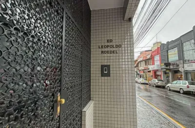 Apartamento com 4 quartos para alugar no Centro, Ponta Grossa 