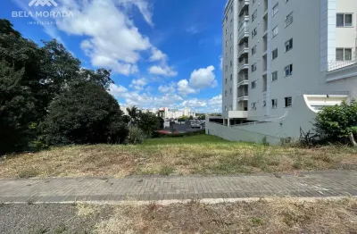 Lote em bairro nobre próximo ao centro com potencial de até 12 pavimentos