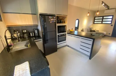 Apartamento reformado no itaguá, ubatuba: 2 dormitórios, charmoso e moderno