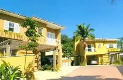 Casa à venda em condomínio no morumbi - 4 suítes, 4 garagens, lareira, banheira, quintal, churrasqueira