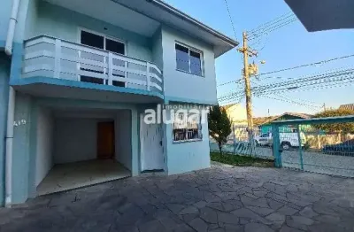 Casa com 3 quartos à venda na Rua Caetano Petinelli, Fátima, Caxias do Sul