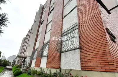 Apartamento com 3 quartos para alugar na Rua Flores da Cunha, Pio X, Caxias do Sul